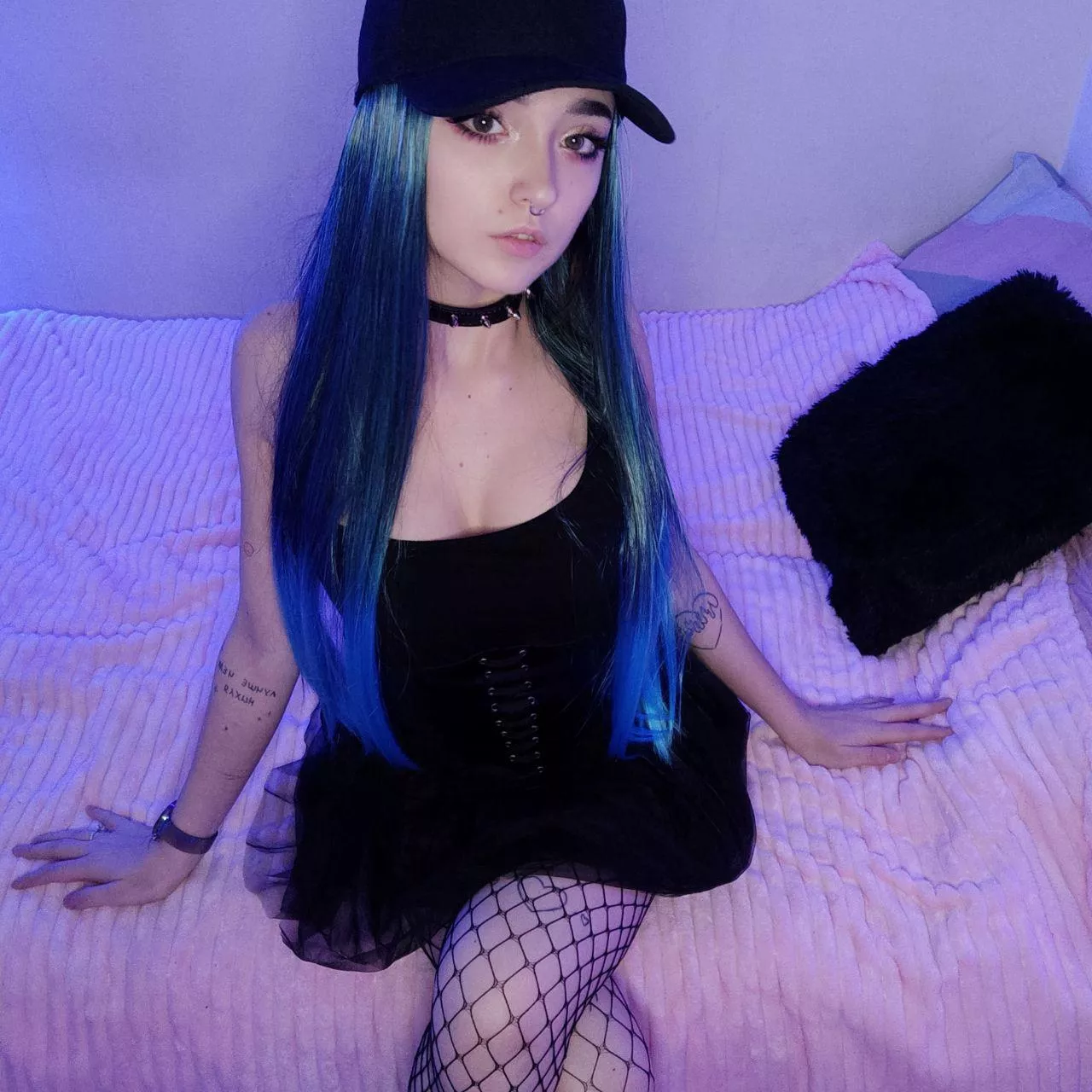 Describe my punk outfit in one word posted by EBAHLITA