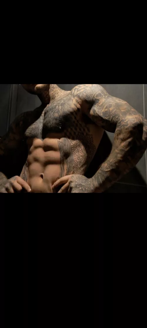 Enjoying the view? ;) by bahamianDowel769