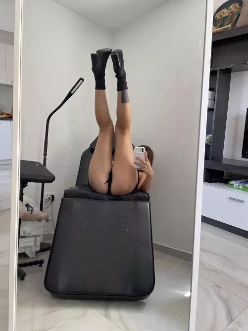 For those who liked my boots and booty by bebeur