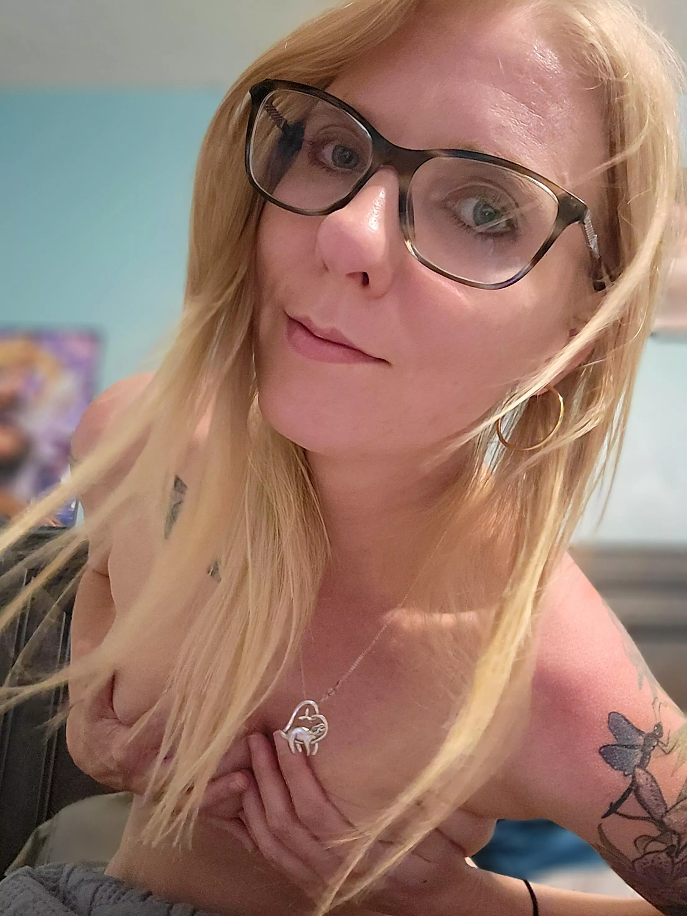 Getting handsy (f) posted by madison_spencer