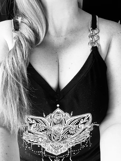 Have you ever looked up the “Lovers lotus position “ by NatureSiren