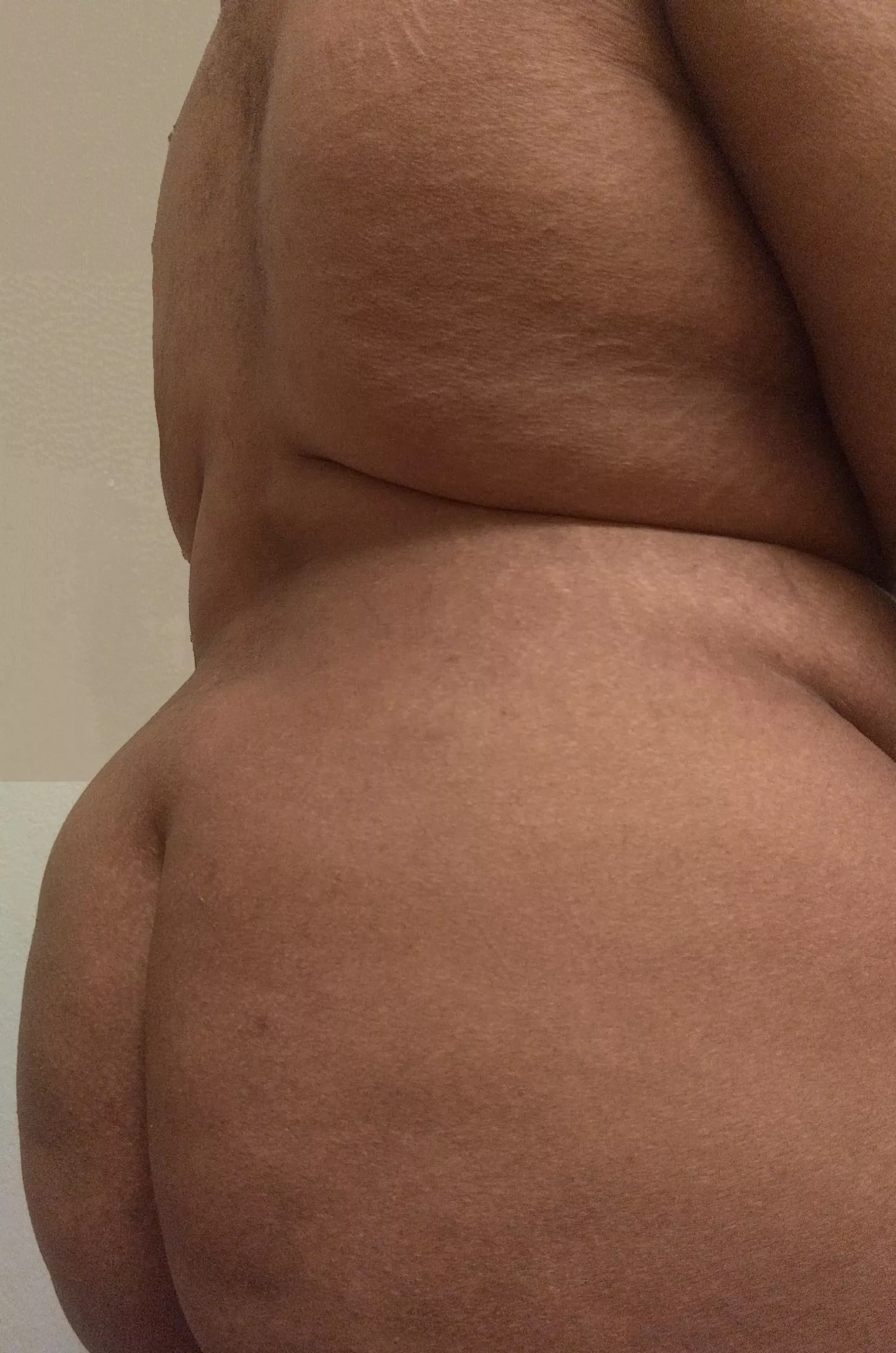 Hello! 20M Bottom  posted by Acceptable_Cream5896