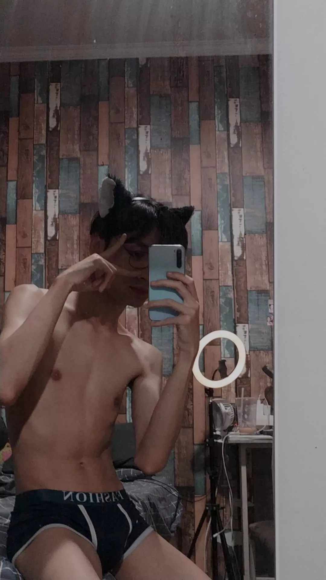 Hi, can we be a friend? (22) posted by its_karmapxx