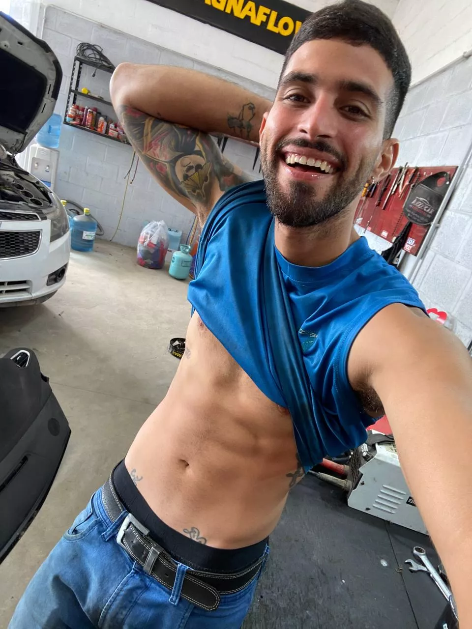 Hi 😎 posted by olalahot