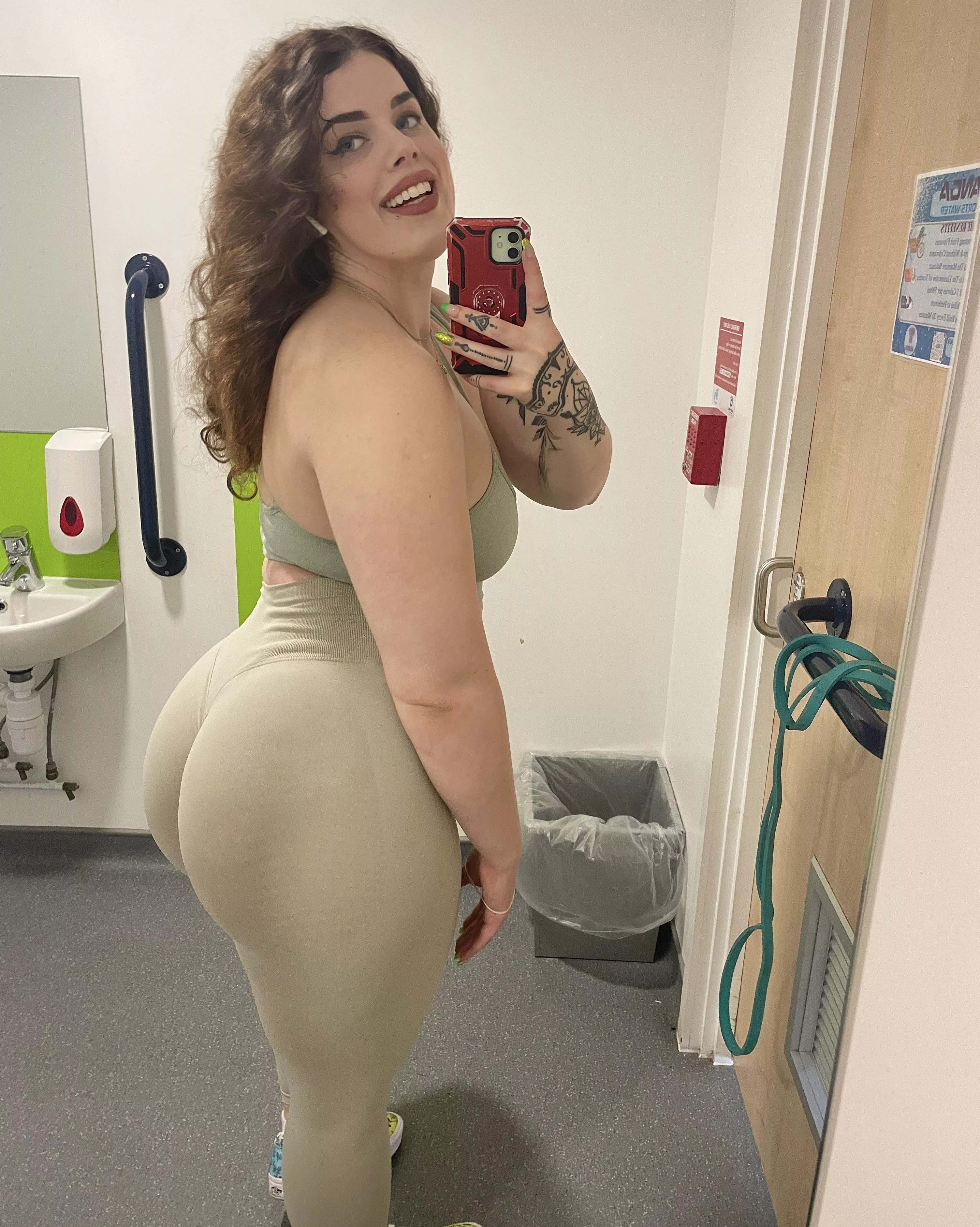 Hope you would look on ass like this at the gym  posted by hiptqueen