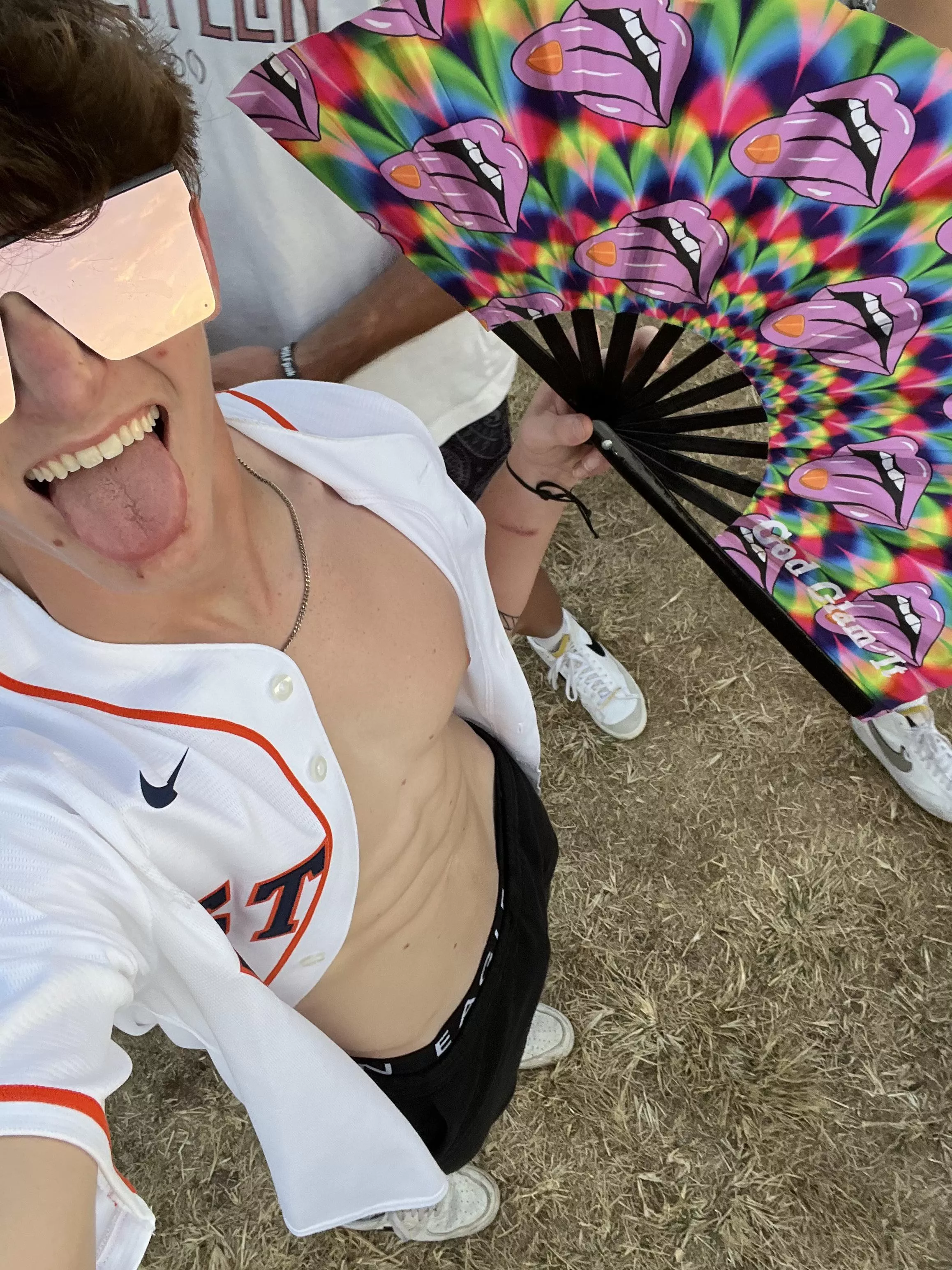 I love to party can’t you tell ;) posted by myhoot07