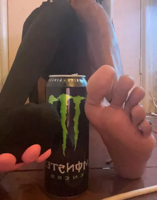 need something other than this monster between my feet :3 by darksolefem