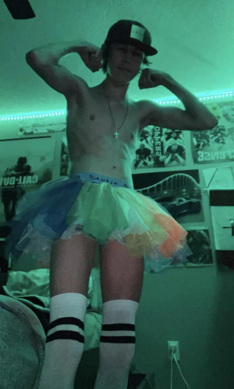 please degrade me hmu with the meanest and most depraved thing you can think of 18 posted by tony-d-bege