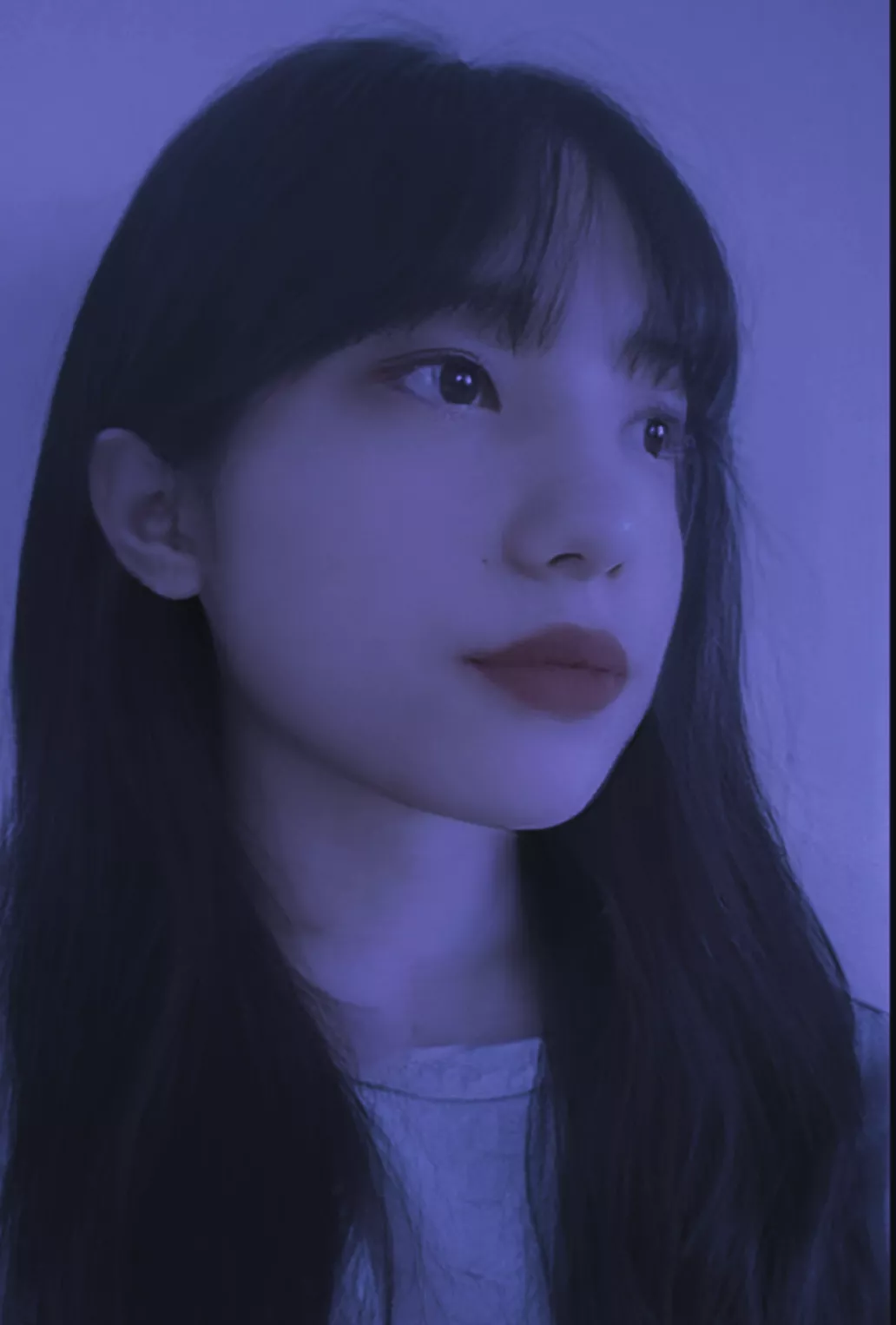 Trying out my feminine look when parents aren't home 😁. posted by AnnaL2001