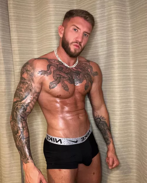 Want to drain all the cum from my balls? by onlybigj