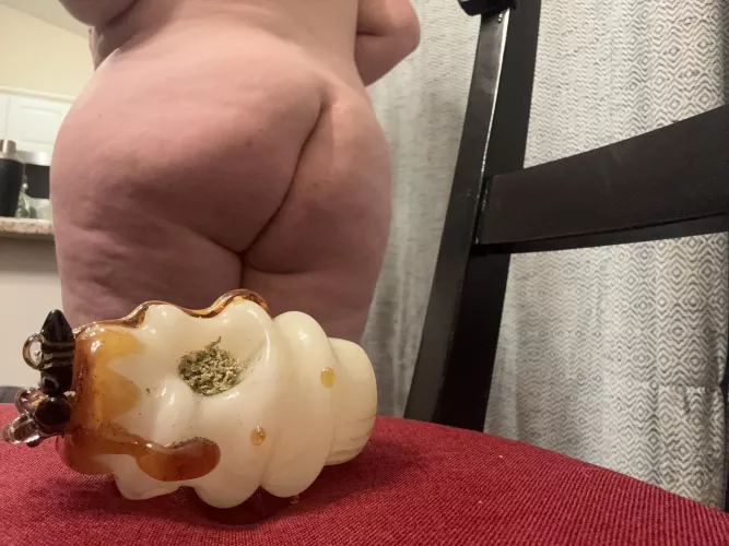 Who wants to party with my booty and bees? (F) by redheadbeauty110