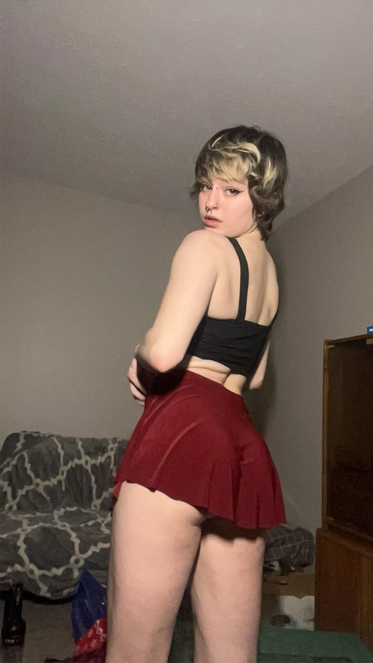 who’s trying to lift up my skirt posted by ArtemisMadelyn