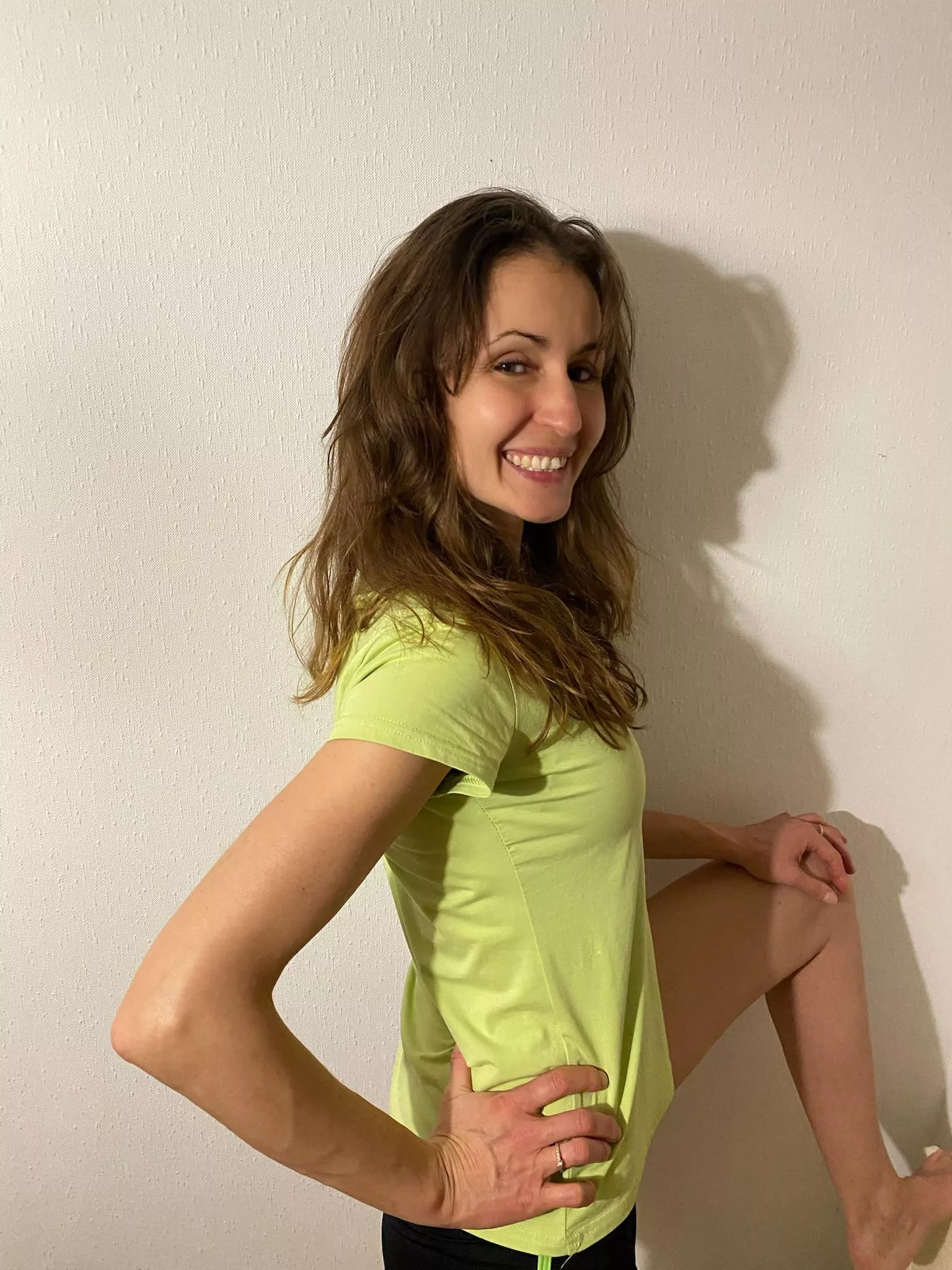 You like it when I stick my leg out like that. And this is just the beginning. posted by Viki_soul