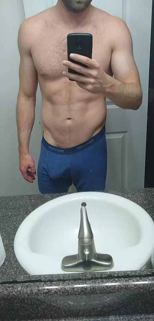 35, gf left, could use some attention. Dms open by Illustrious-Rich-684