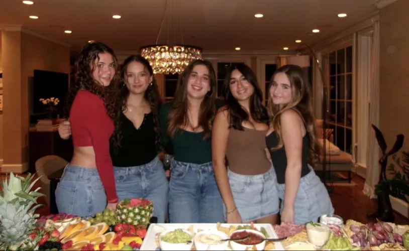 [5] Which one? by Adventurous_Lock_545