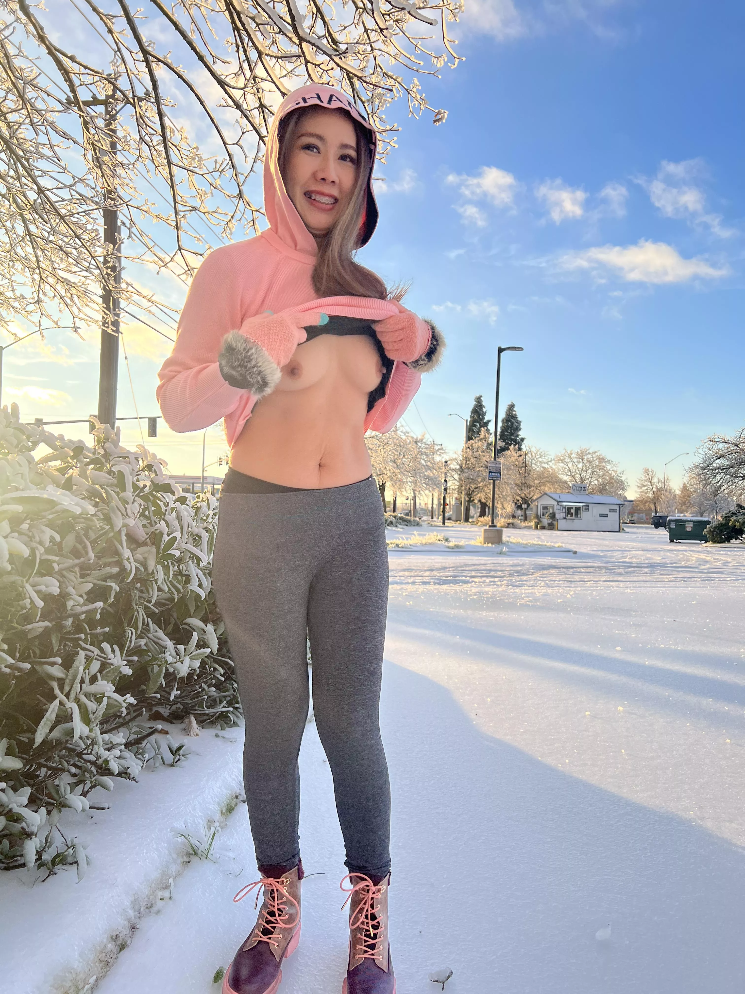 Cold but still naughty posted by yosathavx