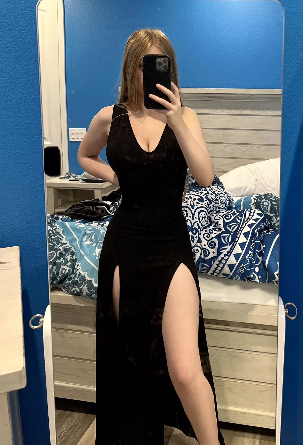 Found this tight dress for only $6! I love it 😍 posted by NoKaleidoscope101