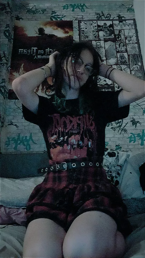 Hewooo by Fantastic_Race6391