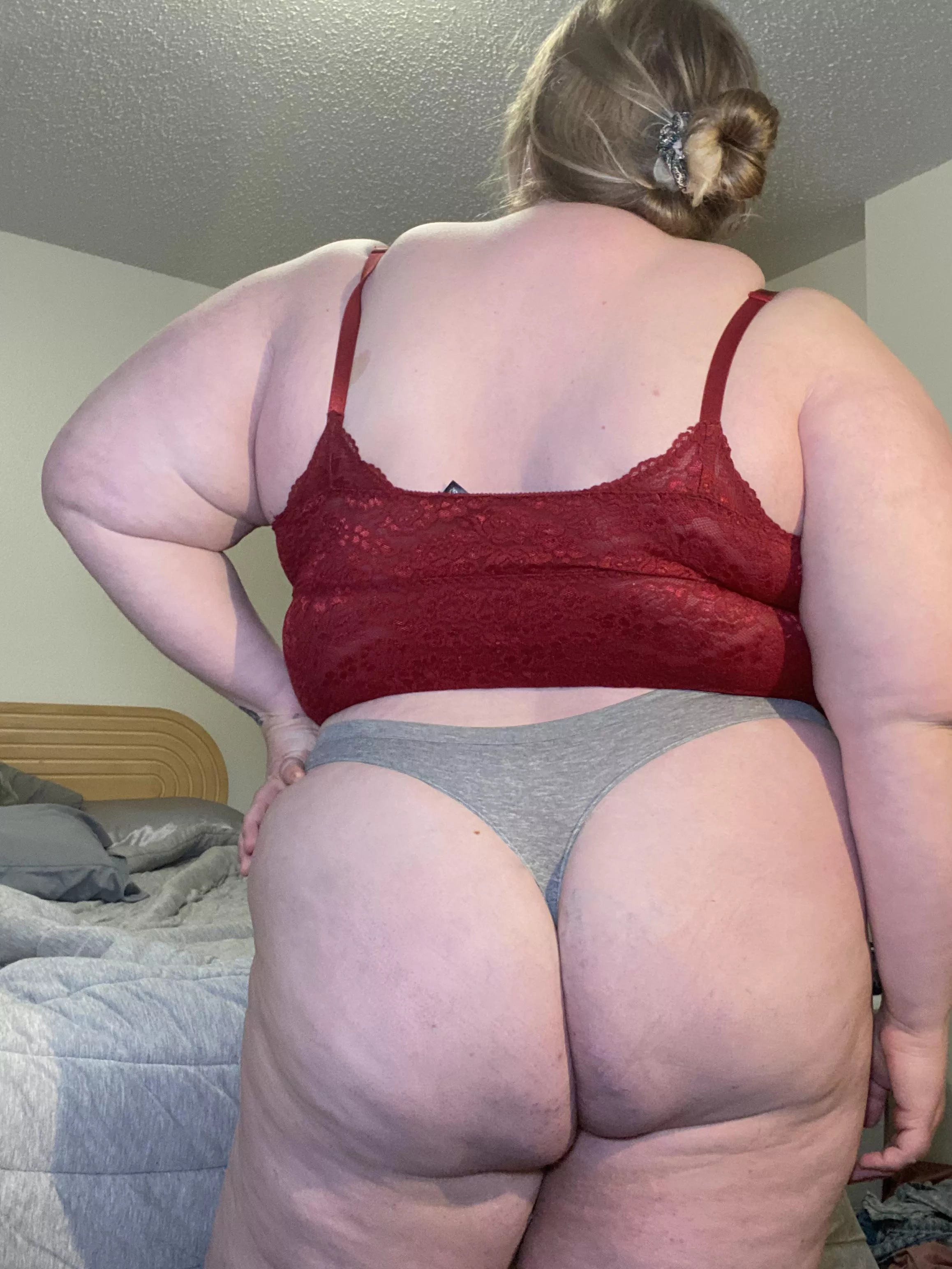 I figured we could all use a pick-me-up this Monday  posted by gillekm