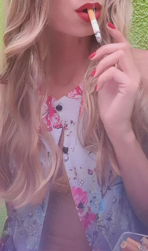 I love to let it dangle between my red lips 👄 by layla-blue-