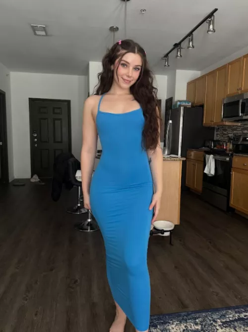 I'm 19 and single, I wanna look sexy... Do I look good? by RiffRavenRadiance