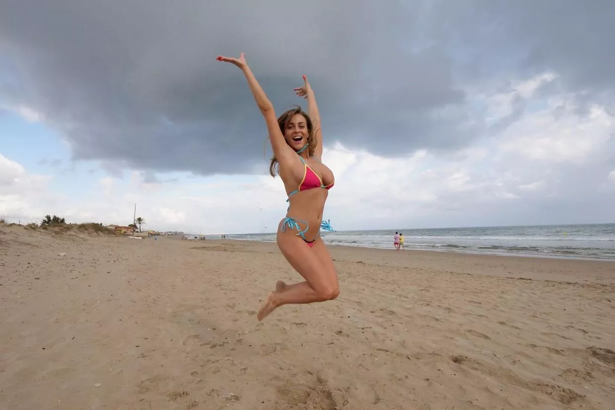 I'm always happy on the beach posted by Josephine_jackson