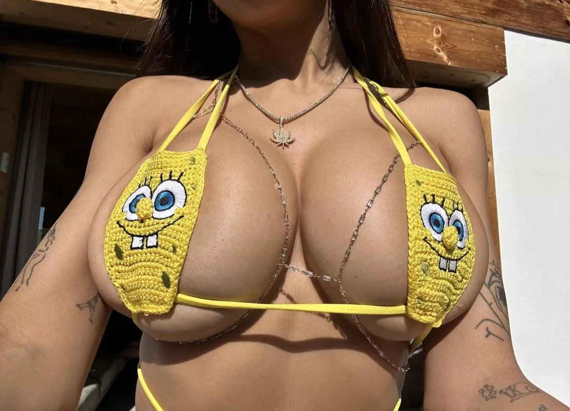 Mia in her SpongeBob bikini!❤️😂 posted by Alexa_Bliss_The_Goat