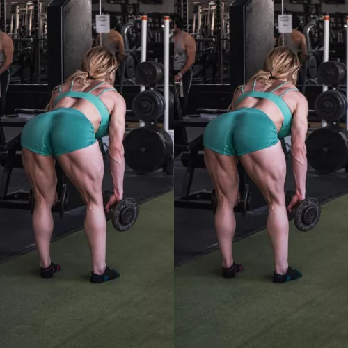 Mid workout hamstrings by mandaiiiii