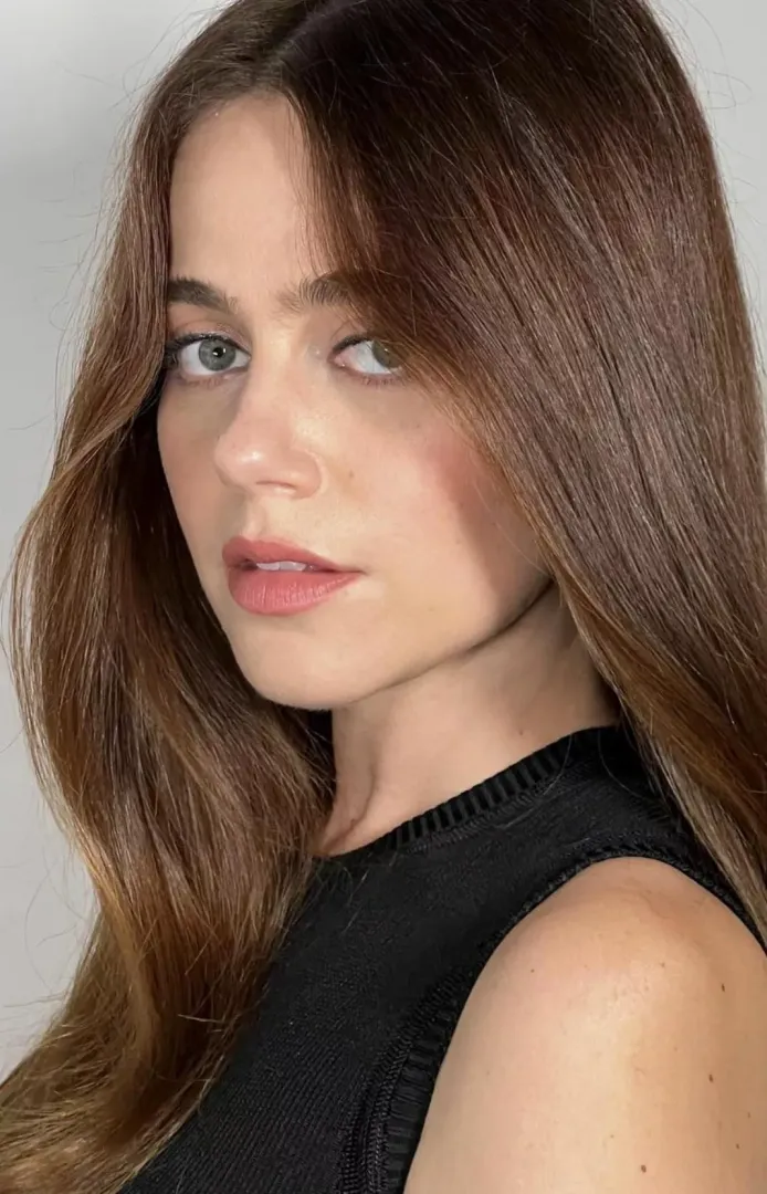 Molly Gordon  by cult_classic_87