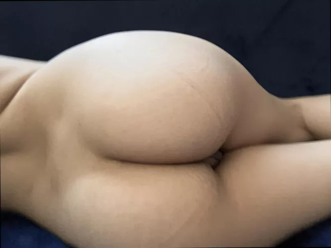 pale and thick, just the way you like it by DollfaceF