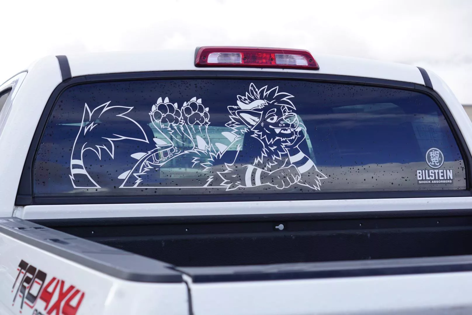 *TABLE SLAP* 💳 💳 💳  posted by SomeWeirdOddball