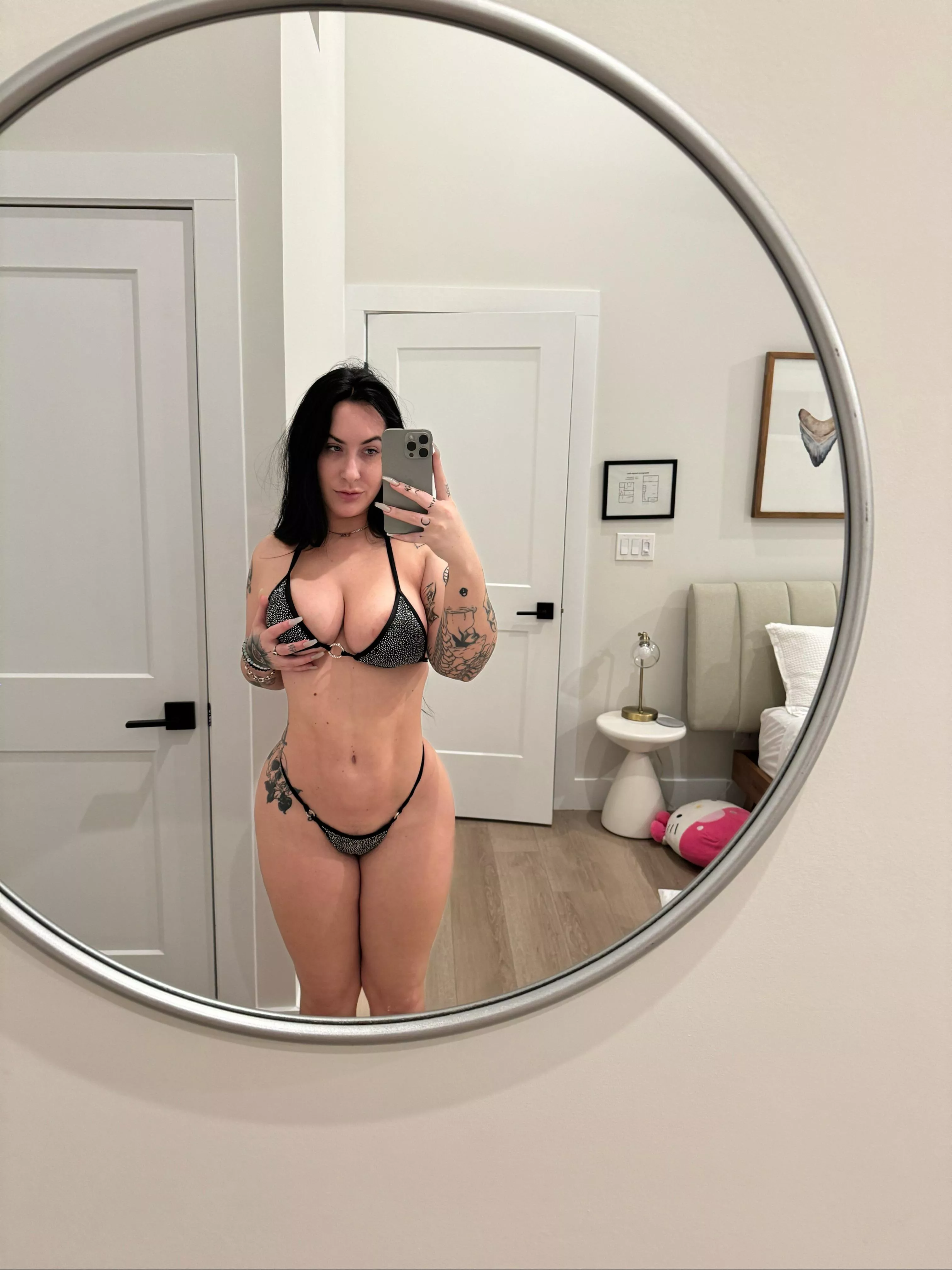 thick thighs save lives  posted by Goth-Baby