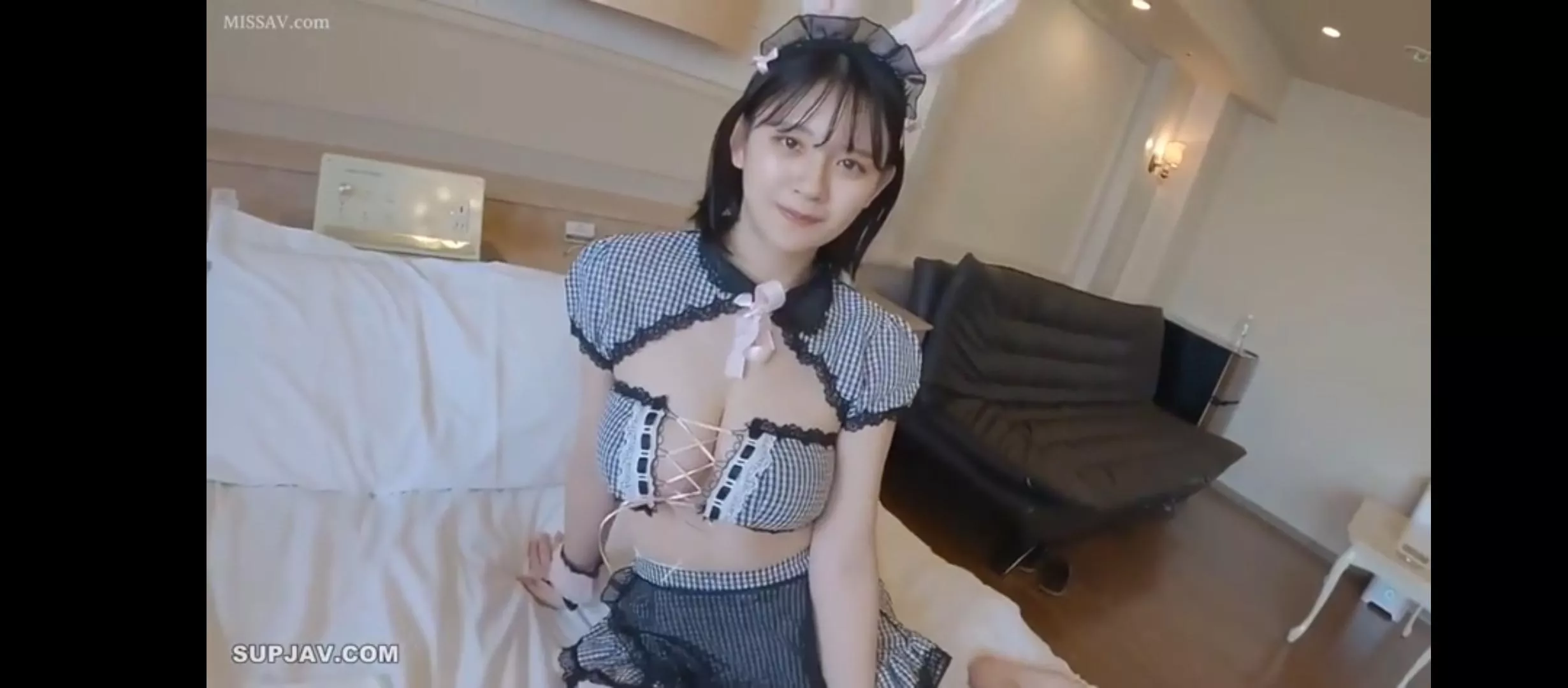 Who is She? Pleass Tell Me 🙏 posted by madsJ_