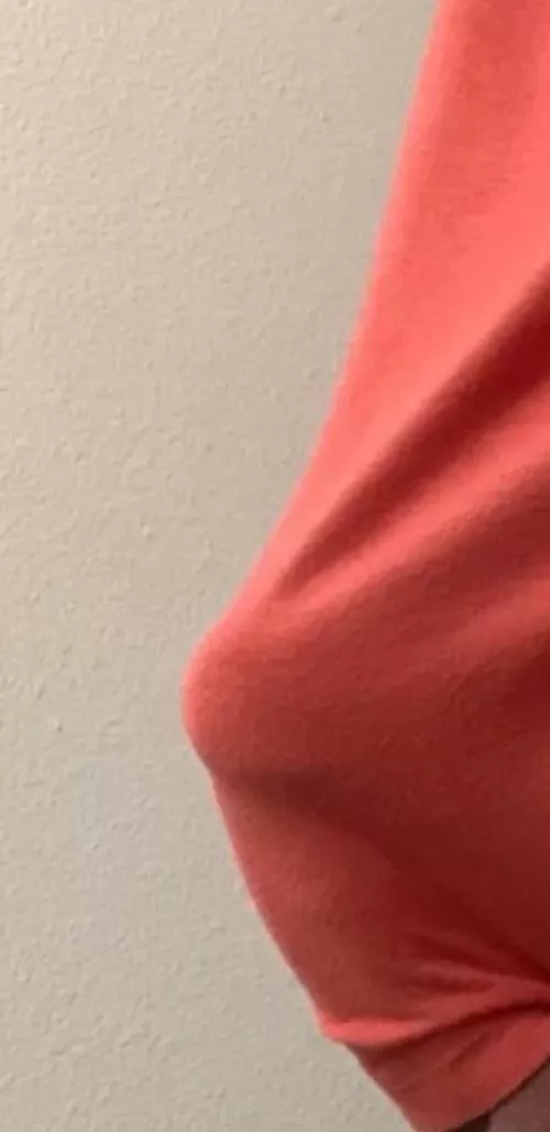 Why does this always happen in the locker room before working out? by Lazy-Ad-7245