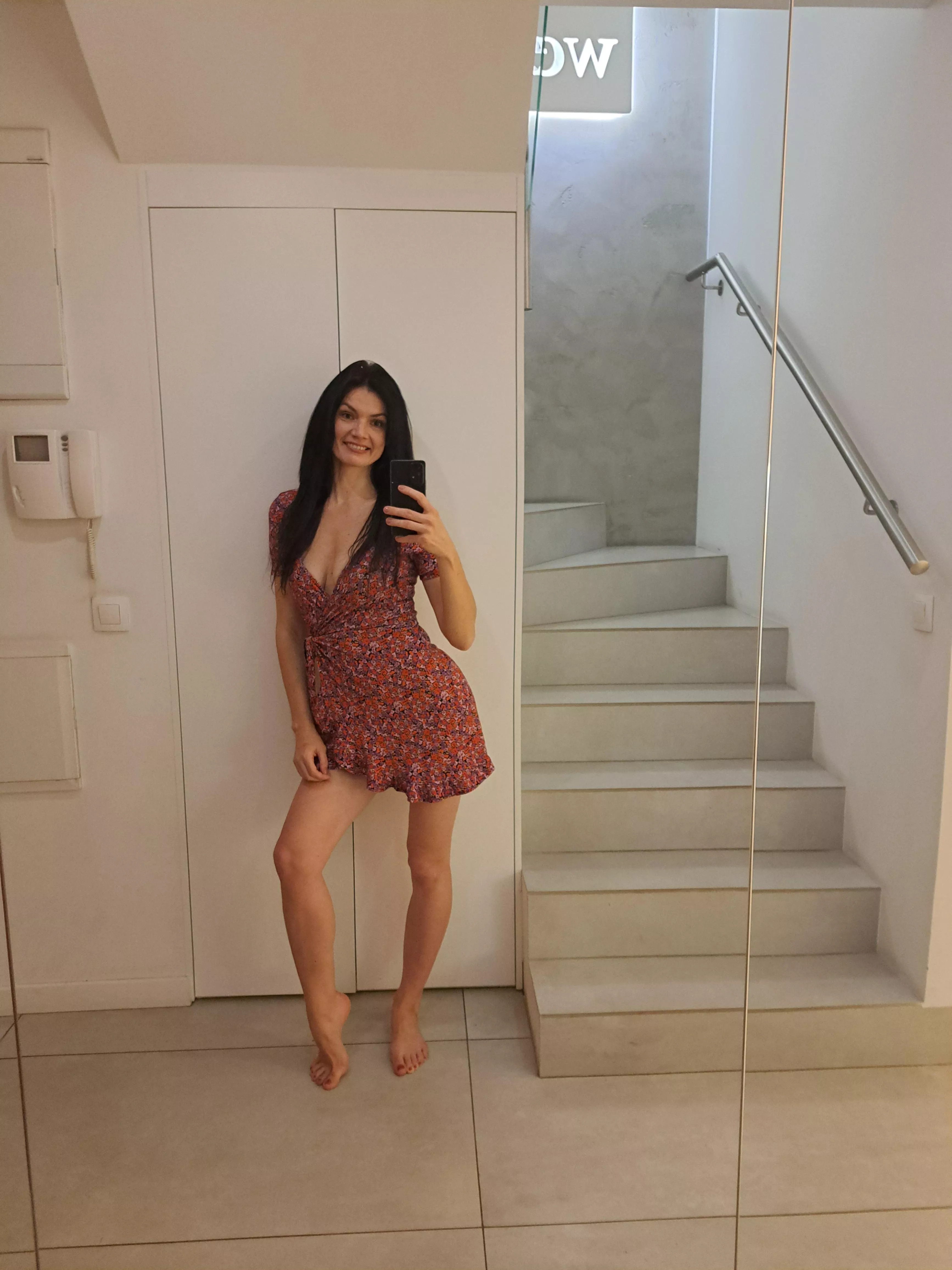 36 years old brunette. posted by MartaPeonly