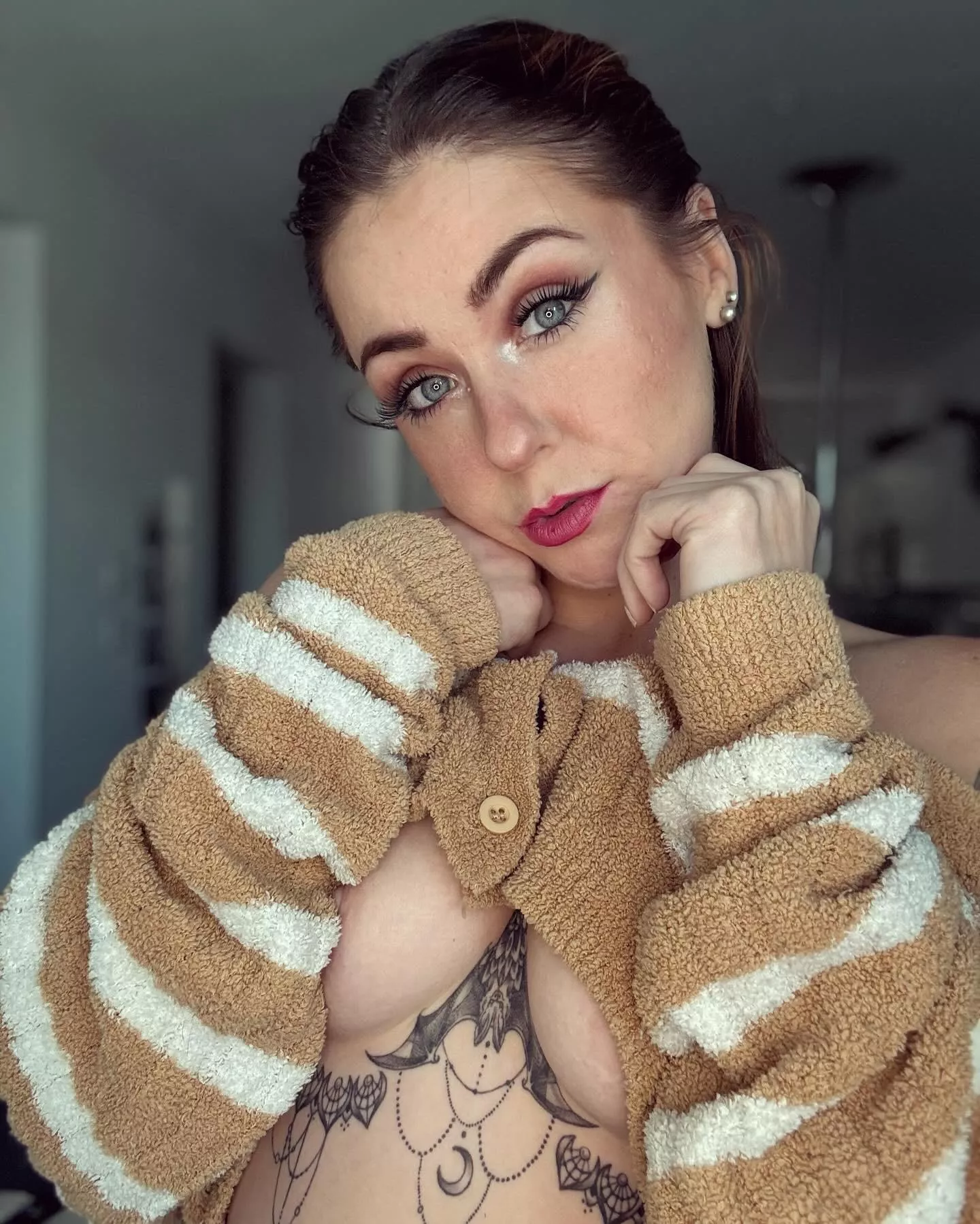 Can I see it  posted by PeachSweets23