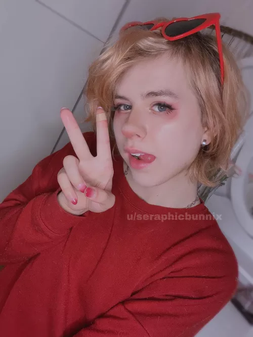 he loves my heart shaped sunglasses by seraphicbunnix