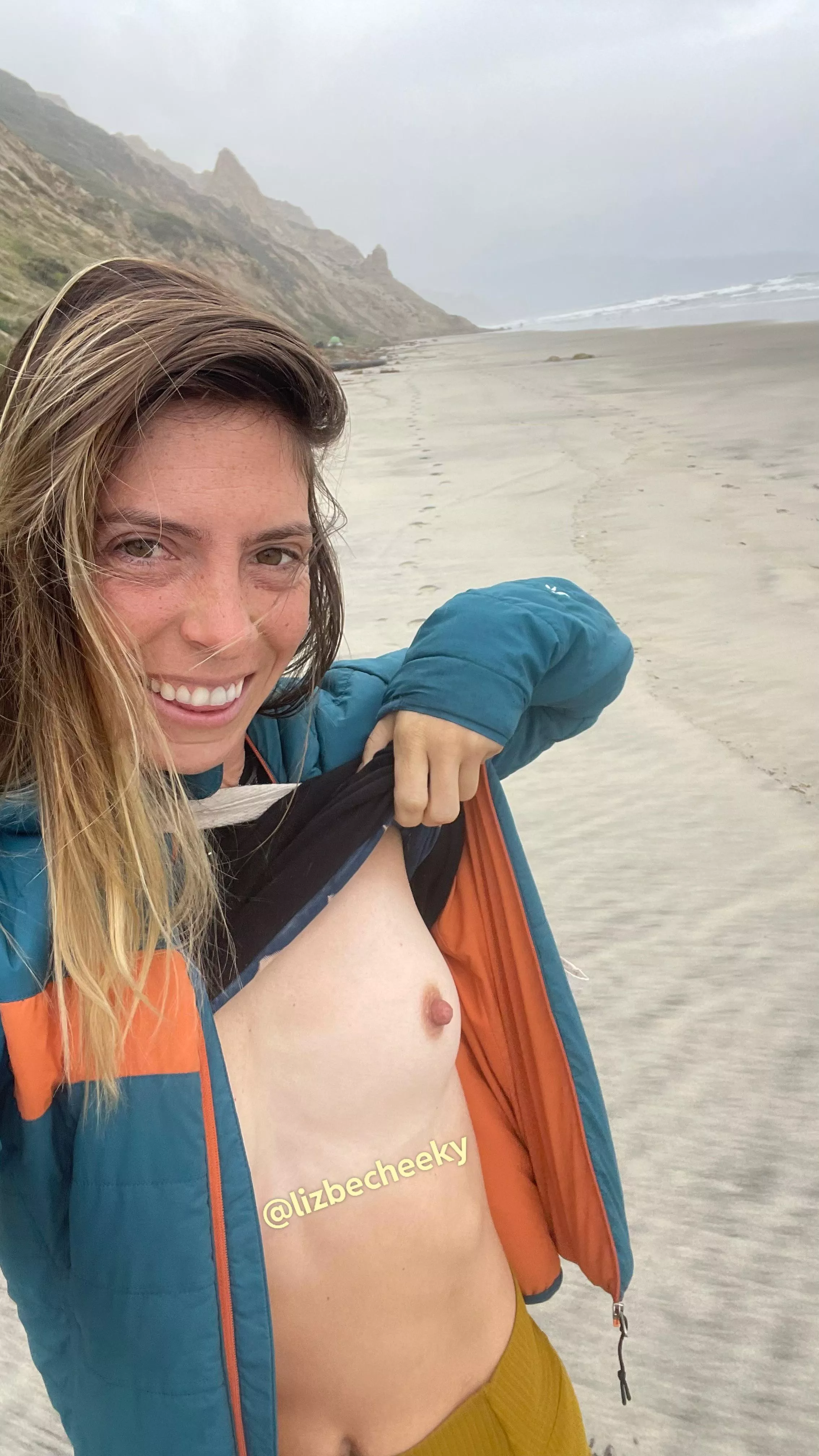 Hiking time! 🥾 posted by LizBeCheeky