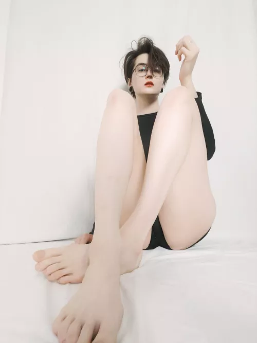 I have very fragile legs. Please be gentle by Information_Aromati