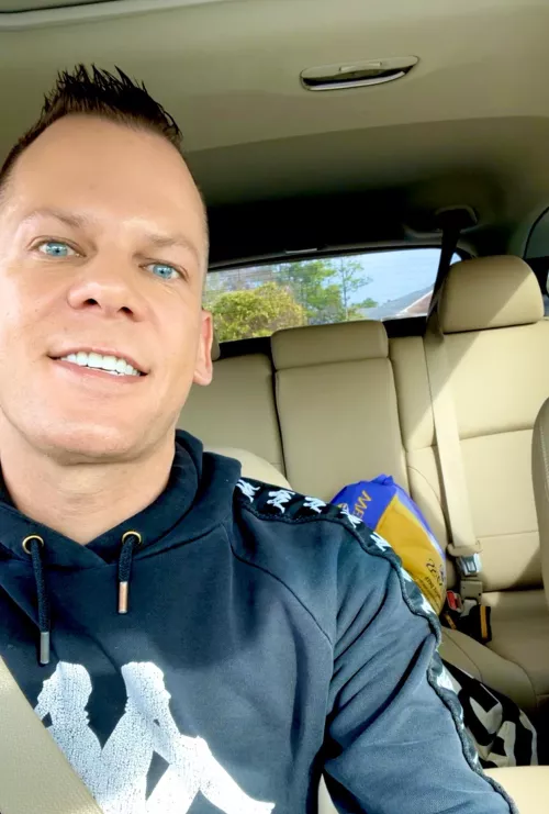 I just turned 43 yesterday. Amid the egregious amount of grief and loss I’ve experienced the last three years—I’m finally becoming more confident (yet so scared to post here—eeeek). Cheers 🍻! by perplexing99