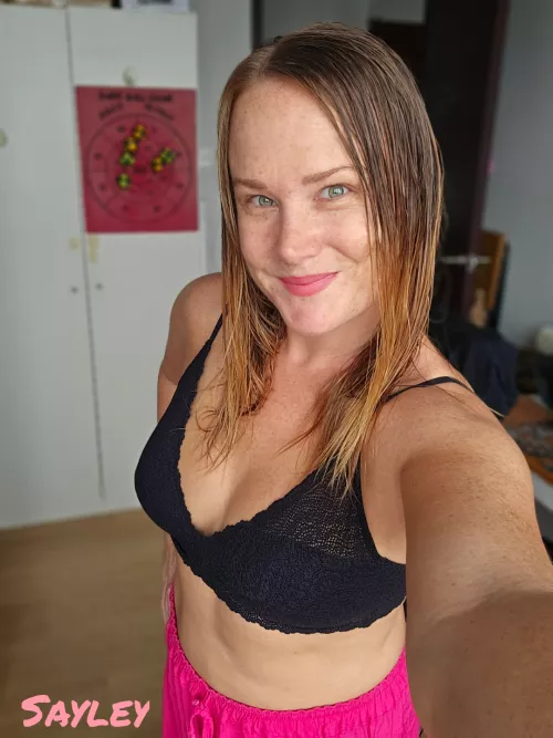 [IRTR] Happy Tuesday guys, let's make it a fun one  by Sayleywayley