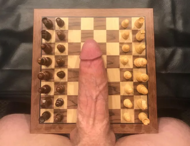 Let’s play a match, if you lose you suck my cock…if you win I’ll rail you 😈 by thickhorsecock0