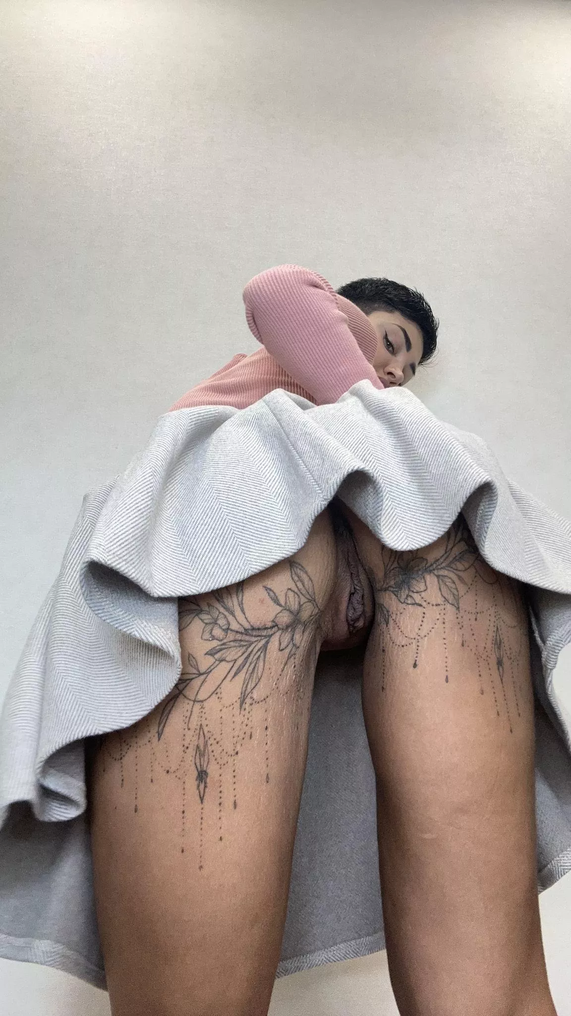 Look up my skirt to explore my hole posted by driskjellibq41