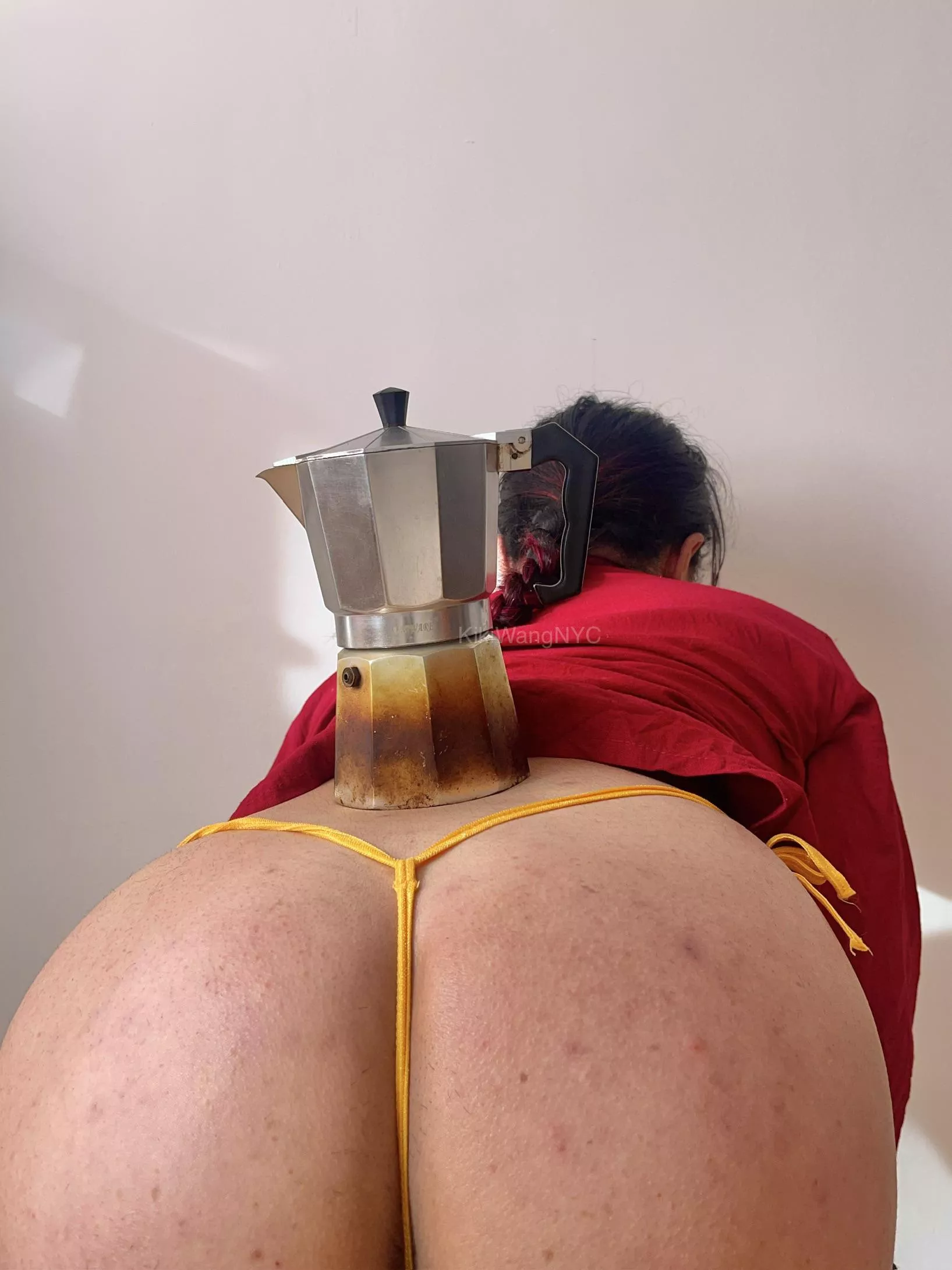 My lower back is sturdy 💪🏼 [nb] posted by KikiWangNYC