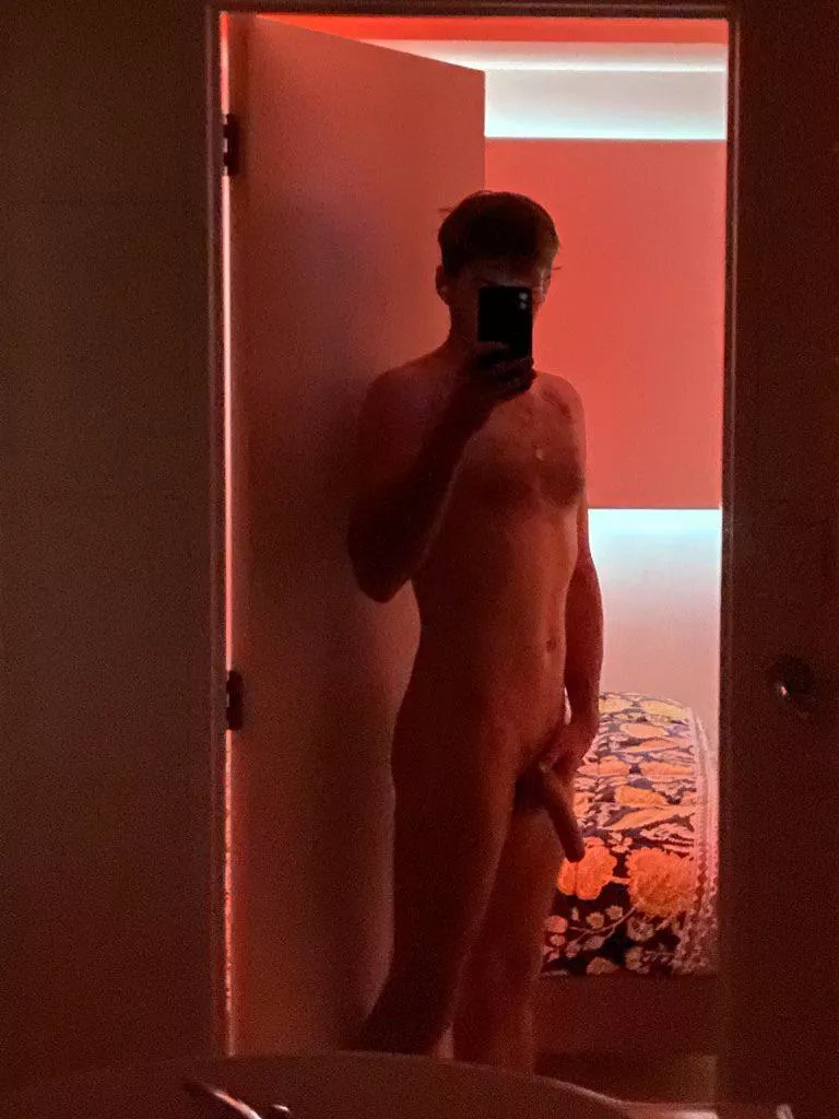 Need my dick sucked before bed 😩 by ReputationNeither738