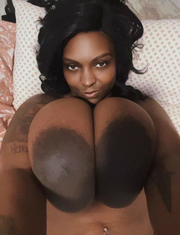 Ready for the slip n slide💕💦🍫 posted by Extreme-Parfait8266