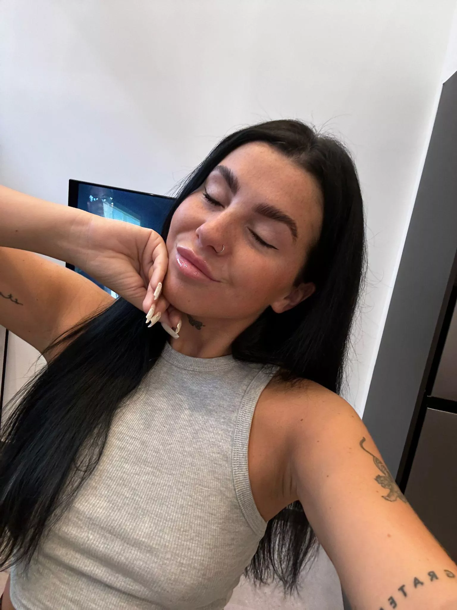 Simple and classy posted by Novalee_Allen