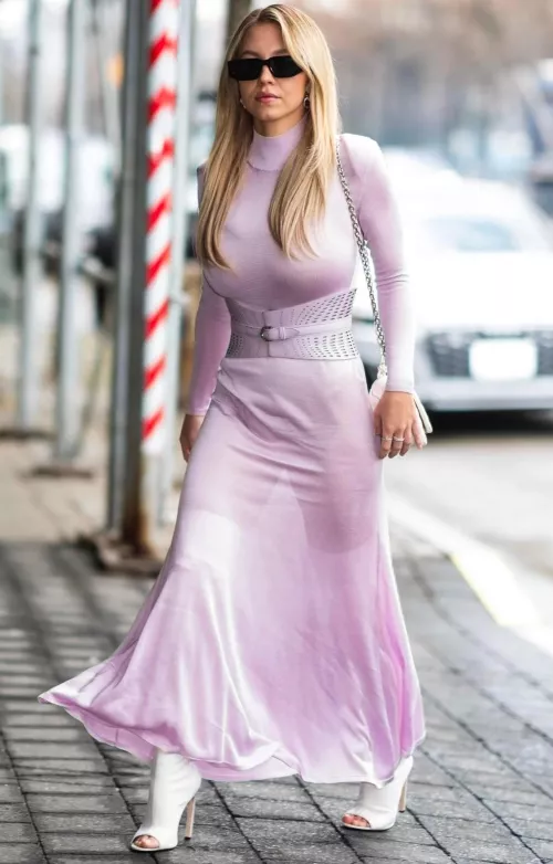 Sydney Sweeney  by maturewine