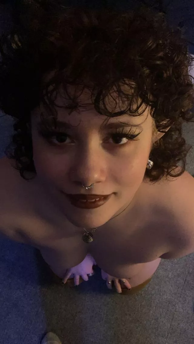 That look before she gives me head 🥵🥵 posted by Iliadthebountiful