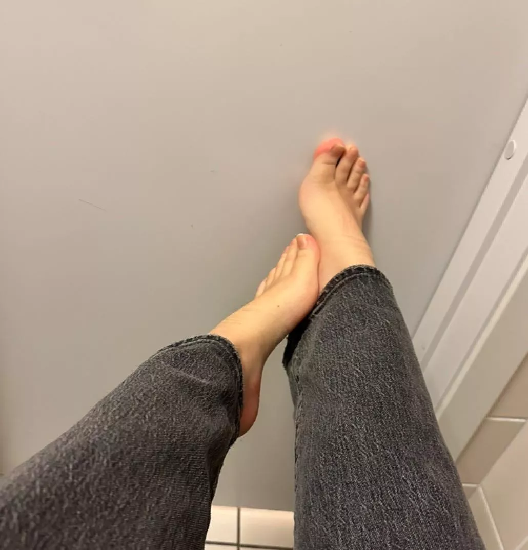 They need some love ❤️ posted by lilcuties22